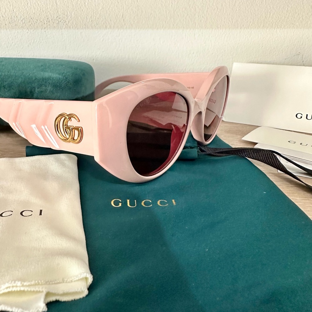 Gucci Sunglasses pink